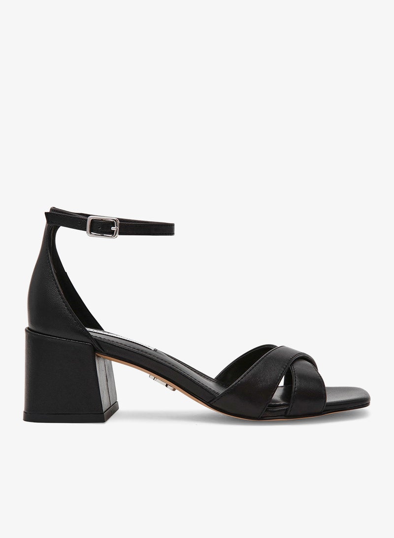 ستيف مادن صنادل بحزام خلفي من جلد البولي يوريثين بتصميم براءة اختراع - Image 1